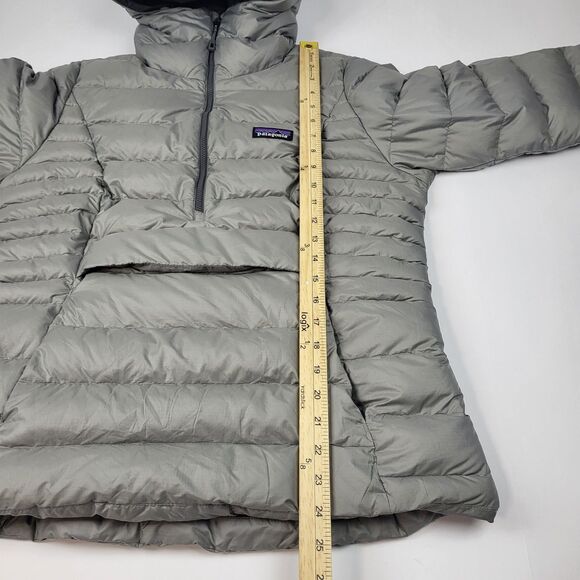 Patagonia Down Sweater Womens Hooded Pullover Jacket Kangaroo Pocket Gray Size M - Picture 9 of 16